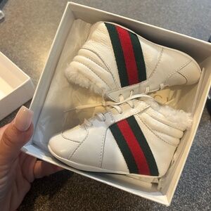 Gucci infant booties